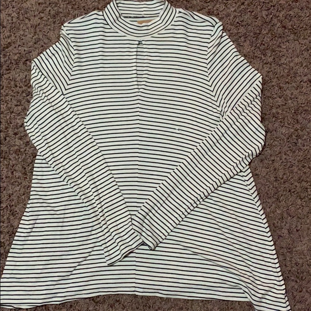 NWT Women’s American Eagle Top - Size L